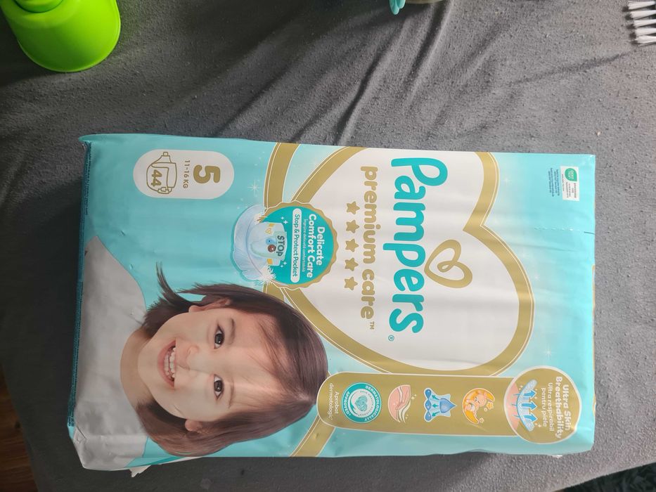 Pampers premium care