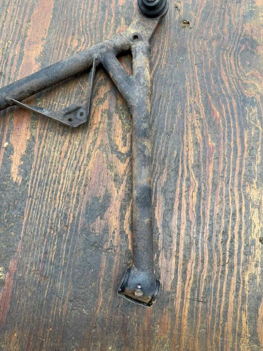 przod lewy dolny wahacz zawieszen BRP can am can-am outlander renegade