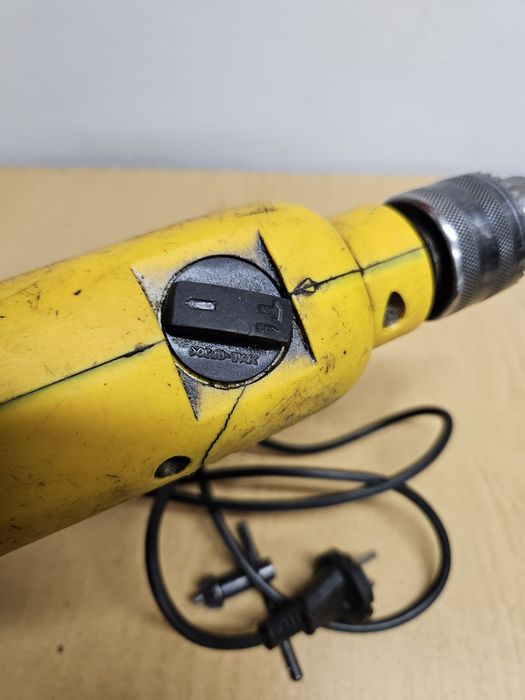 Wiertarka elektryczna 230V, sprawna, uchwyt na kluczyk + kluczyk