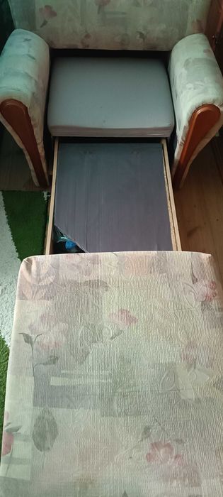 Розкладне крісло-ліжко