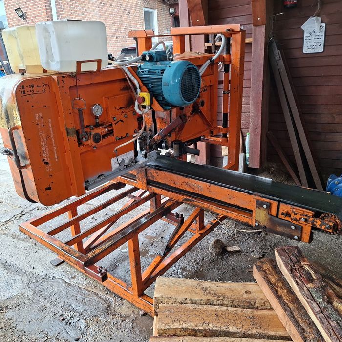 Dwupiła Wirex, trak taśmowy