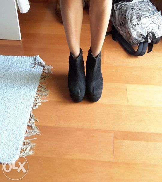 Botins pretos salto