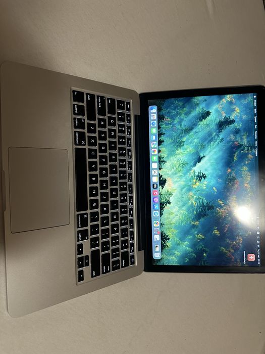 MacBook pro 13 2015 16 512
