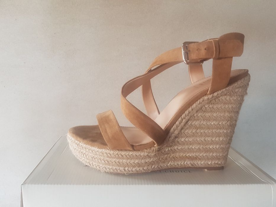 Koturny firmy Bershka
