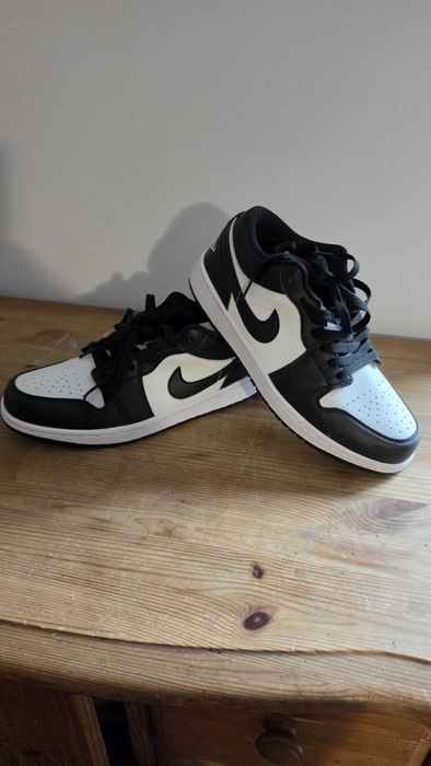 Buty NIKE AIR JORDAN 1 roz. 42
