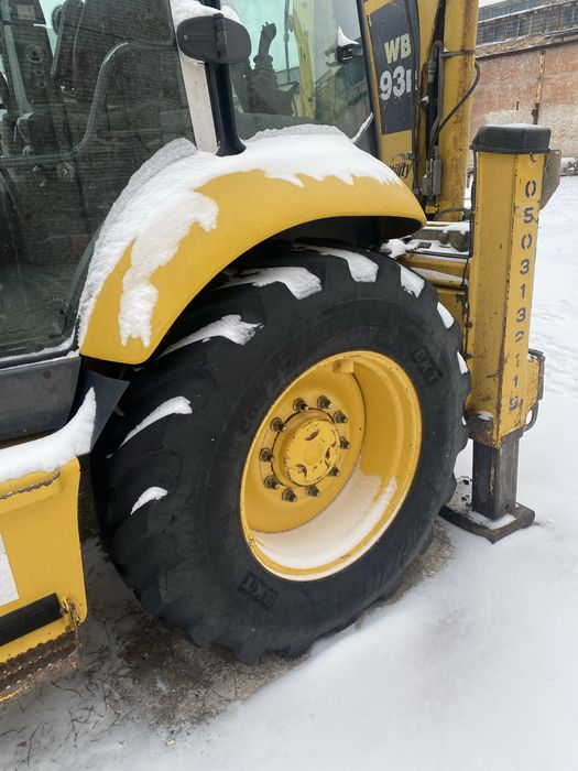 Продажа экскаватор погрузчик komatsu wb 93r5