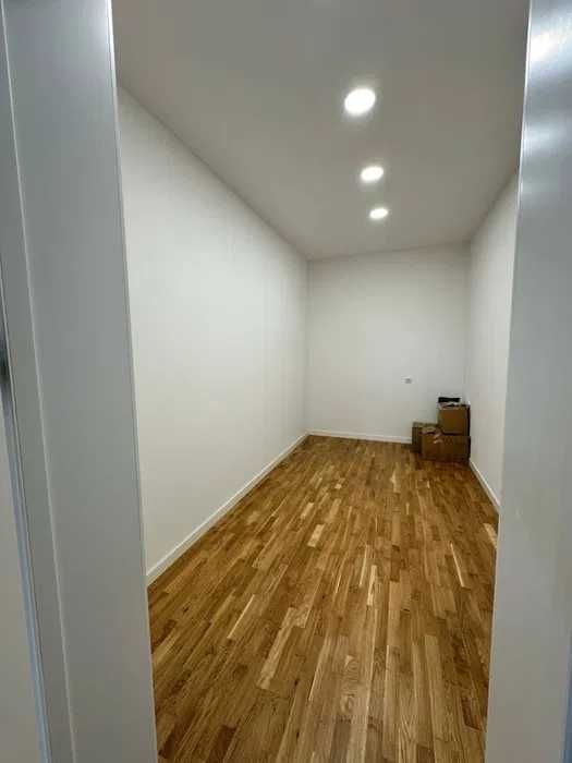 Будинок з ремонтом 207м2, 10 соток КМ, Стоянка - 330000уо