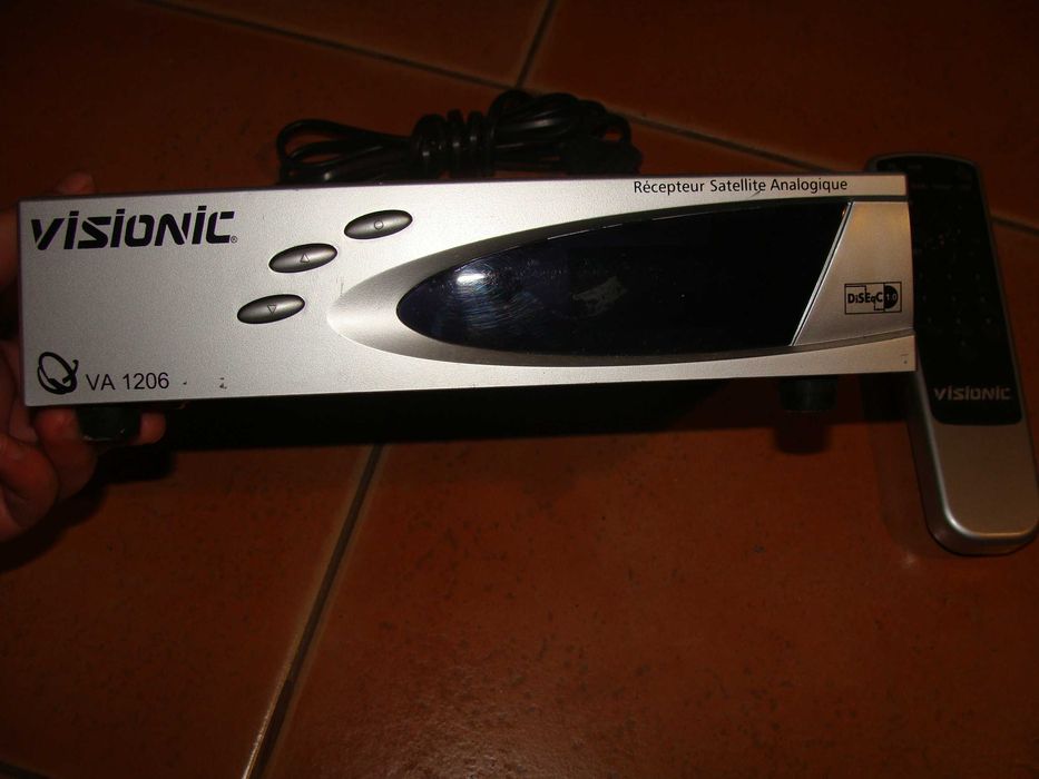 Recetor de Satélite Analógico - Visionic com comando