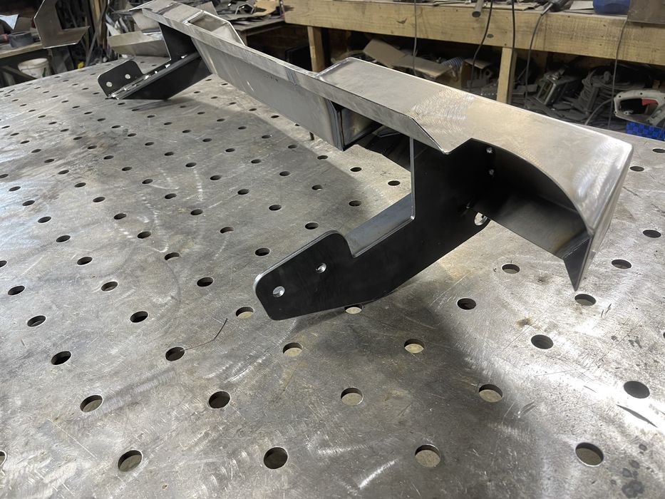 Бампер Toyota Hilux