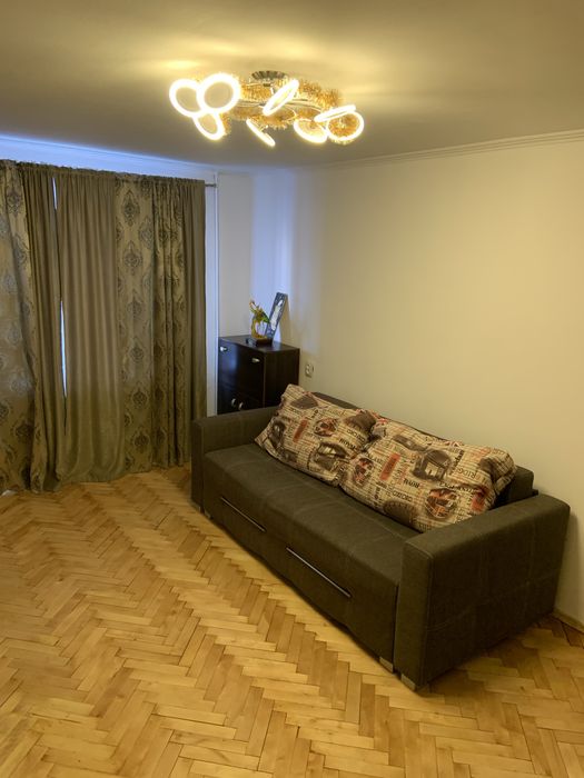 ТРИкімнатна квартира,Док.4 окремих спал місця 3 двох спал чешка2поверх