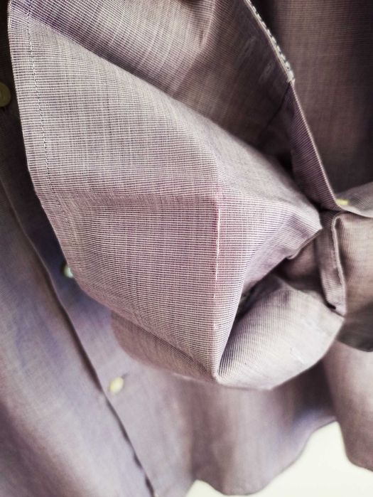 Fioletowa koszula na guziki elegancka zapinana pod szyję