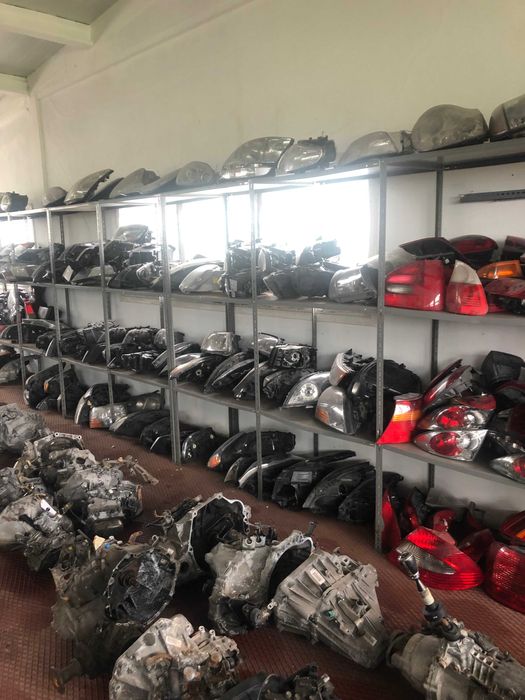 Vendo Lote Faros, Parachoques, Parrillas Audi, BMW, Ferrari, Porsche