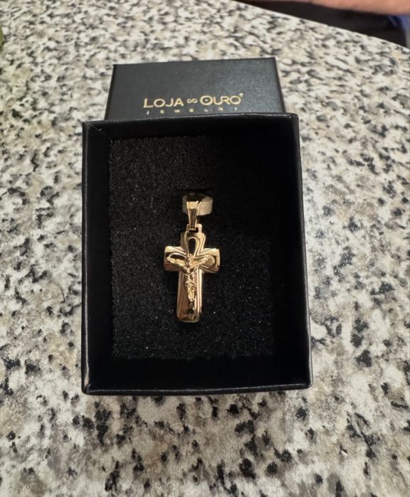 Crucifixo em ouro 19.2k