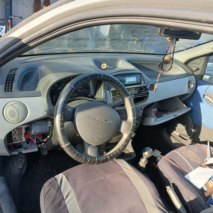 Fiat Punto 1.2 de 2001 - Peças Usadas
