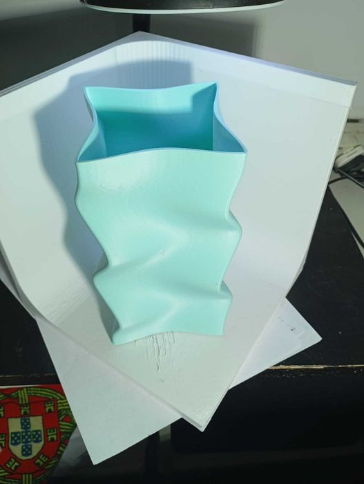 Vaso Decorativo "Espiral Oceânica"