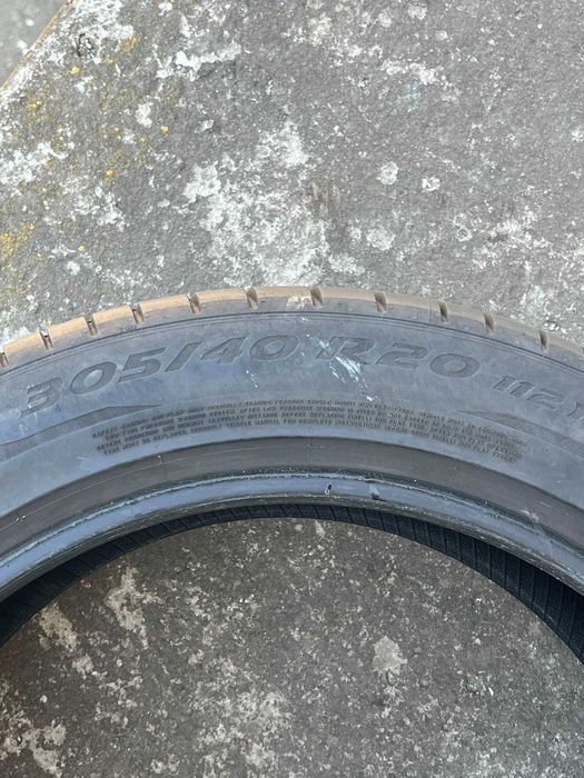 Літні шини 305/40 R20