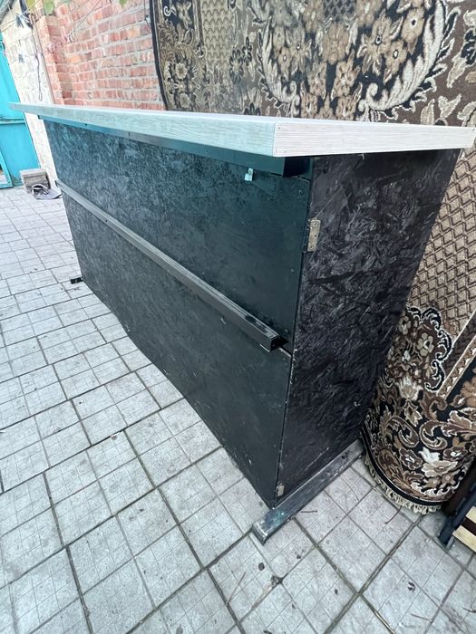 Продам большую барную стойку