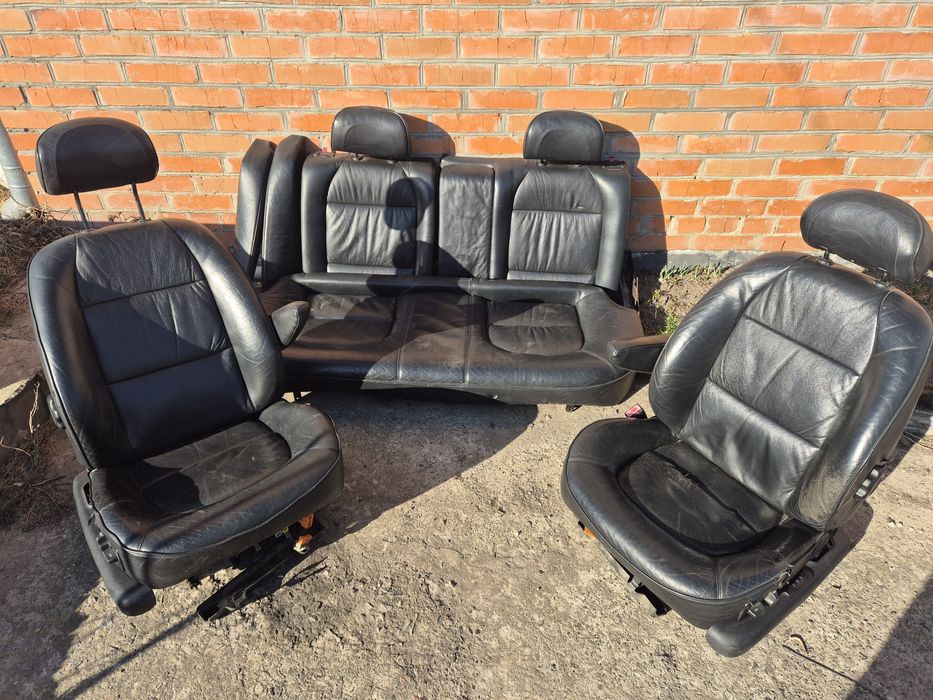 Комплект кожаних сидінь пежо 406 електро