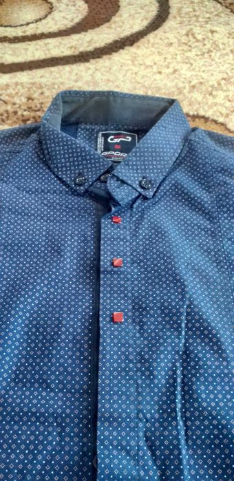 Продам 2 нові сорочки