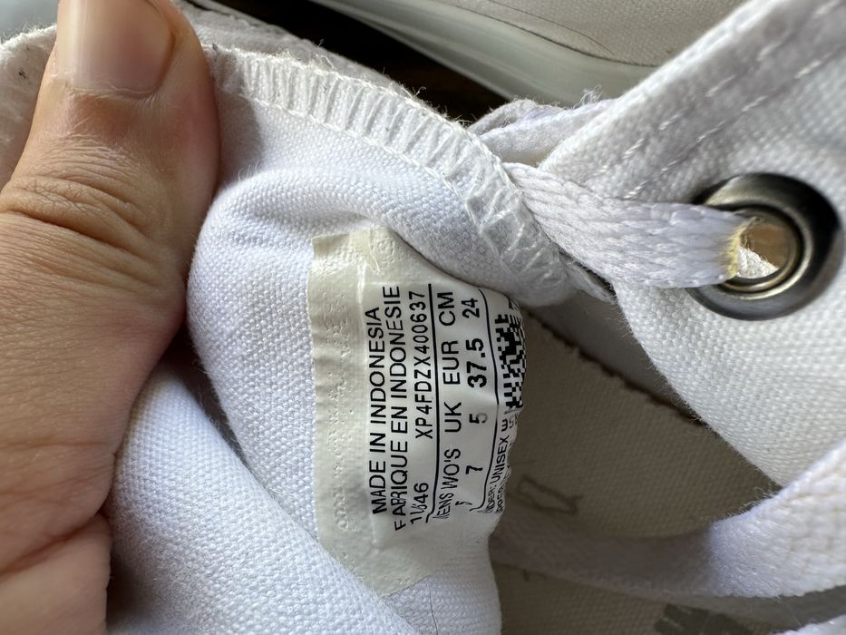 Converse all star білого кольору 37,5 розмір