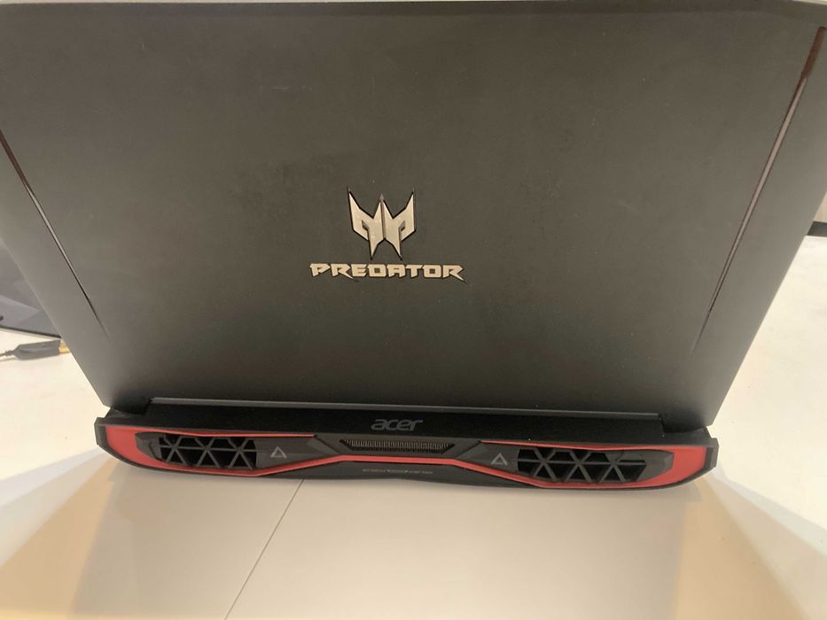 Laptop Acer Predator 17x GX-792 i7-7820HK 32GB Ram Ssd 1Tb Win10 GTX1080 + dodatki