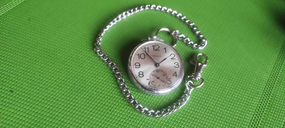 Płaska lustrzana MOŁNIA 18 kam. - szukany unikatowy model z lat 60