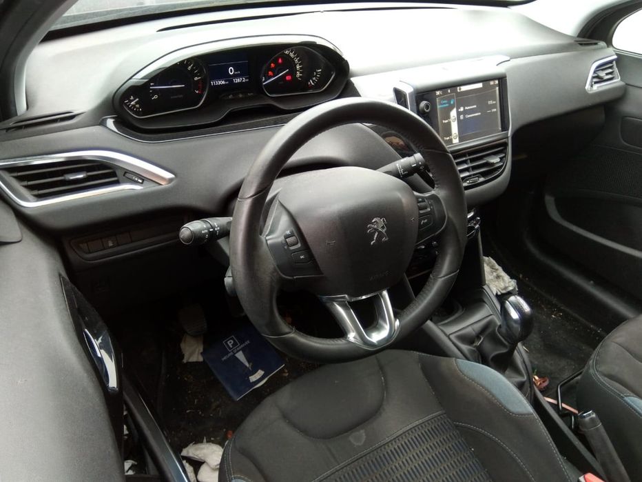 PEUGEOT 208 I - 2012 - Para Peças