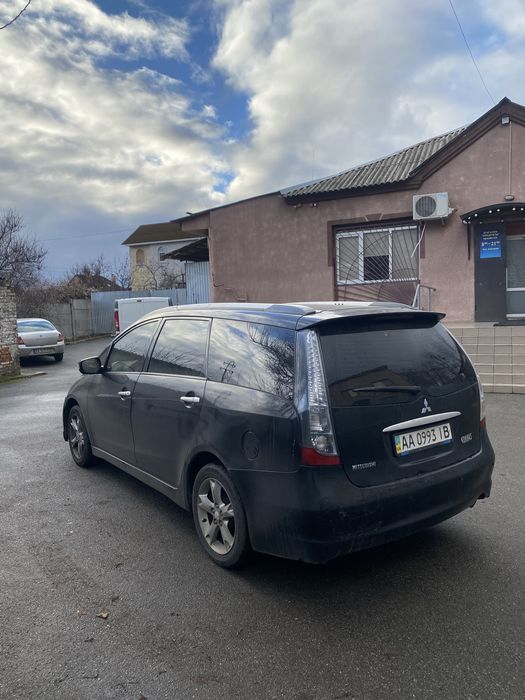 Mitsubishi Grandis 2008 р.в., 2.4 газ/бензин, автомат