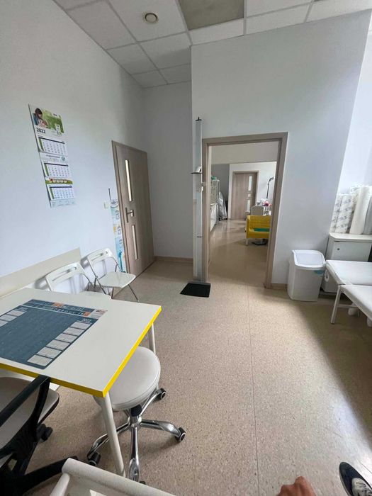 82 mkw 3 x GABINET LEKARSKI / lokal medyczny do wynajęcia – WARSZAWA BERNARDYŃSKA