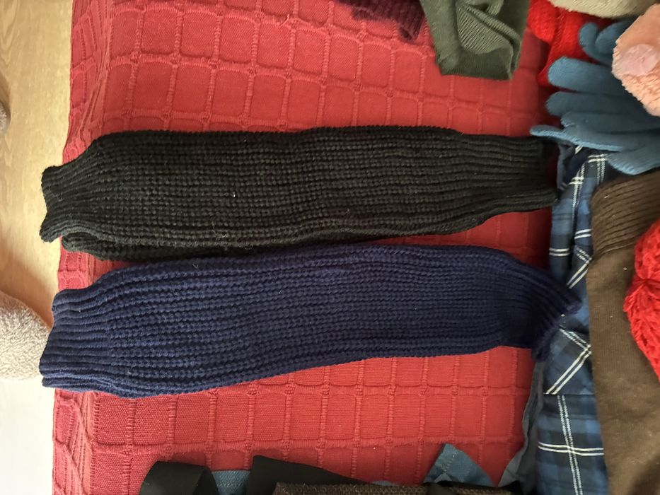 8 gorros + 2 caneleiras + 1 luvas + 3 meias antiderapantes + gola