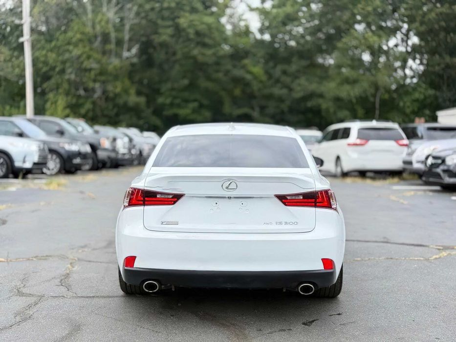 Lexus IS 300      2016