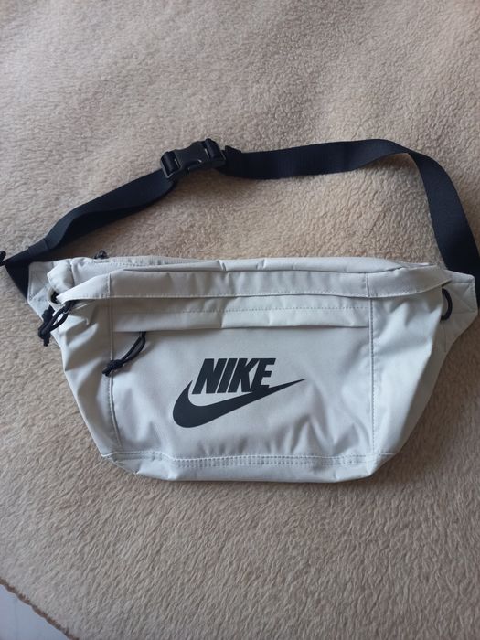 Бананка Nike унісекс велика