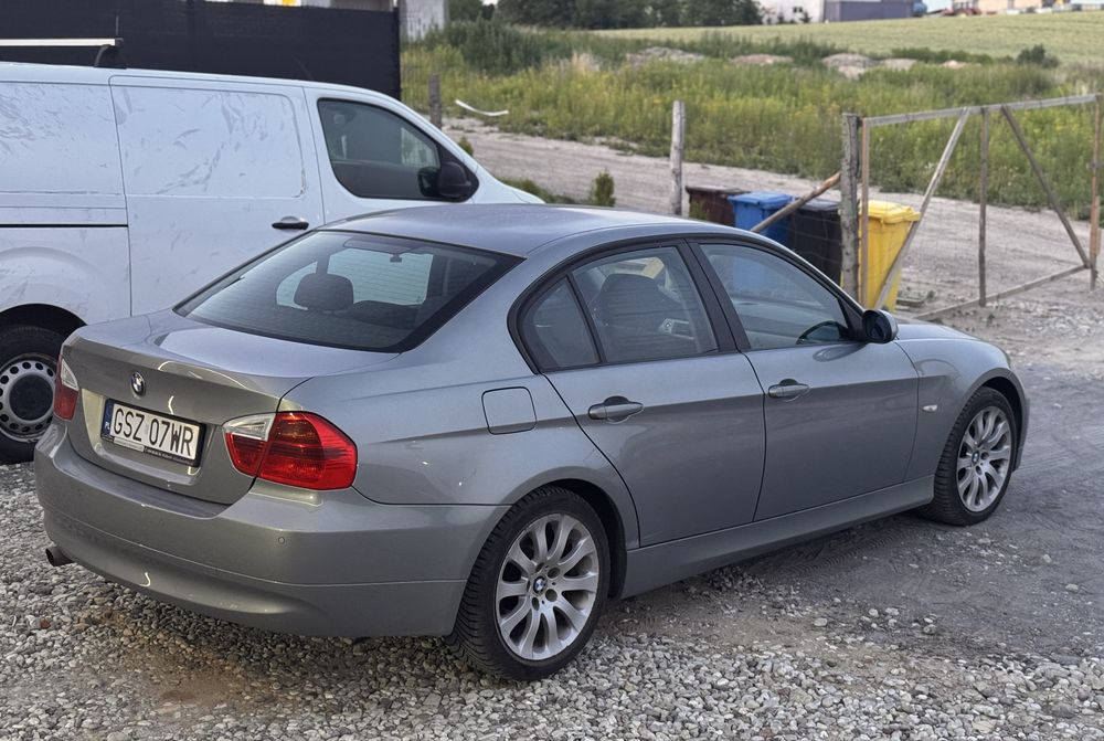 BMW Seria 3 E90 320i | Zadbane | 7 lat w jednych rękach |