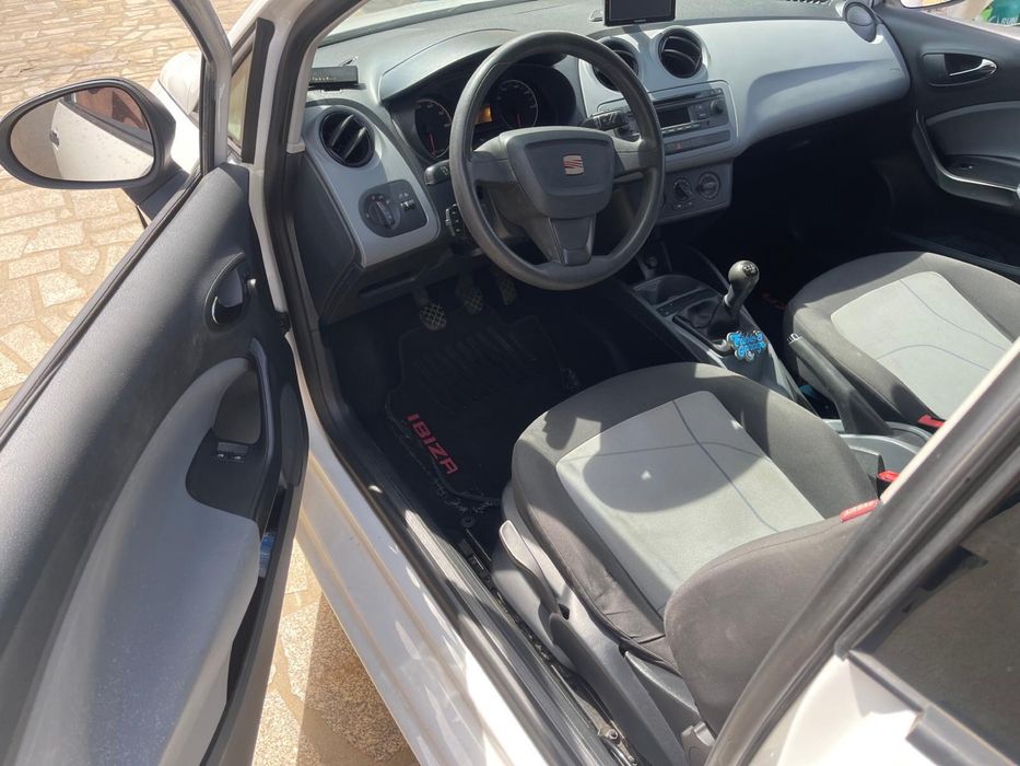 Seat Ibiza 1.2 - 3 portas — photo 5