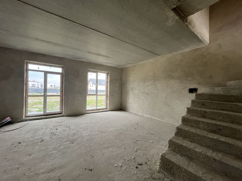 Продається таунхаус 135 м2 з гаражем . Паркан, брама, фіртка
