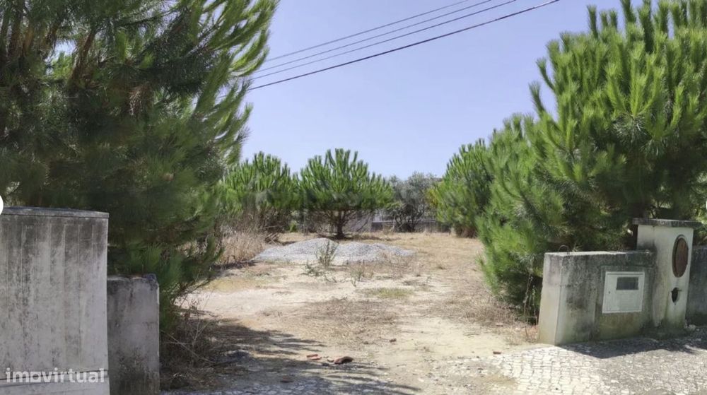Terreno à venda na rua das Maias, 2, Carapinheira, Montemor-o-Velho