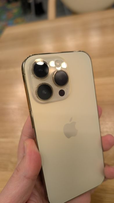iPhone 14 Pro 128GB золотистий - дуже хороший стан + чохли