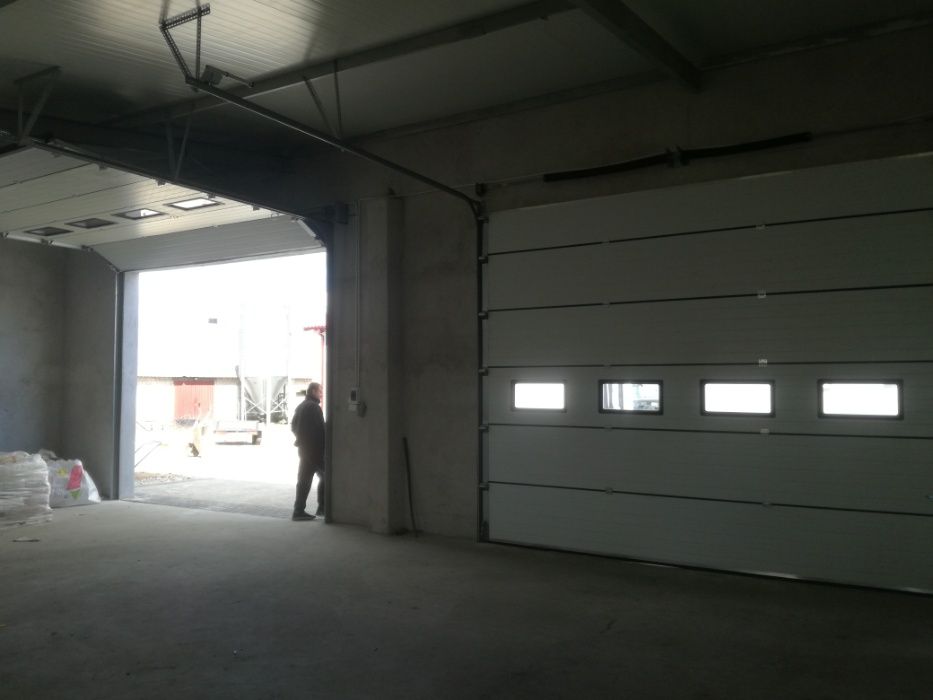 OD RĘKI !! Brama przemysłowa segmentowa 4 x 4 m z zabezpieczeniami