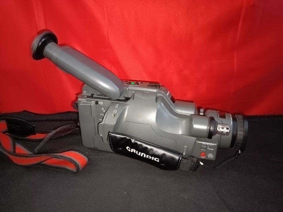 Grunding VS 8250 Video Camera64737706763139124