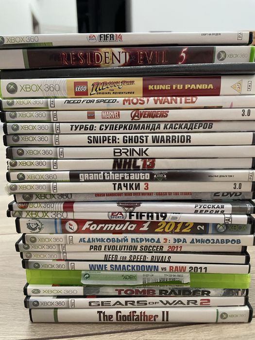Ігрова консоль xbox 360 з 2 геймпадами