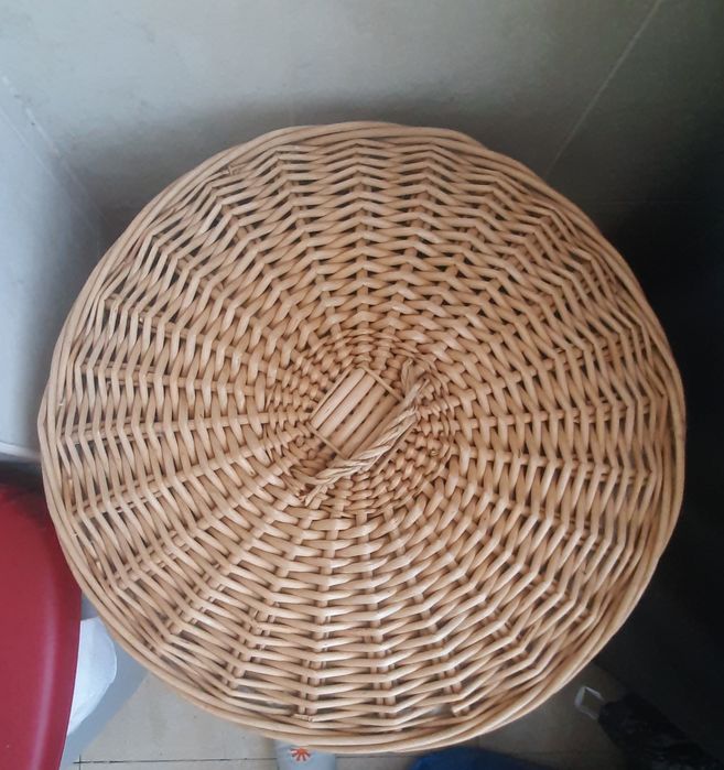 Cesto de verga grande para roupa