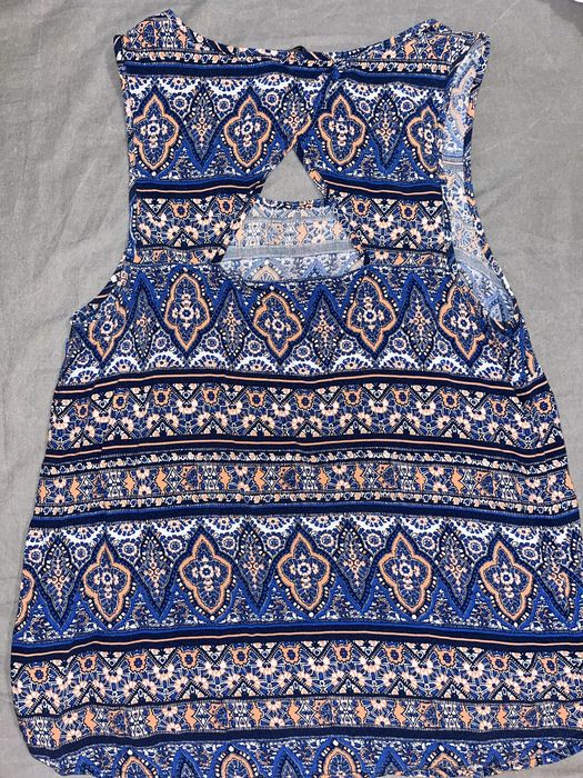 Жіночий верх на літо гортайте фото