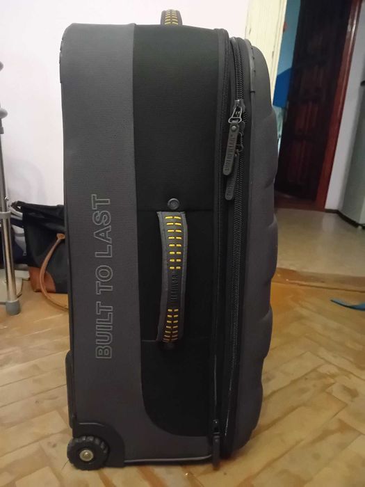 Валізи дорожні надійні.