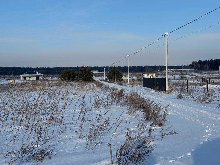 Продам 5,5 соток у Заліссі біля парку — газ, світло, під забудову,без%