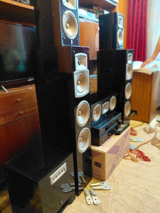 Комплект акустики Yamaha з ресивером