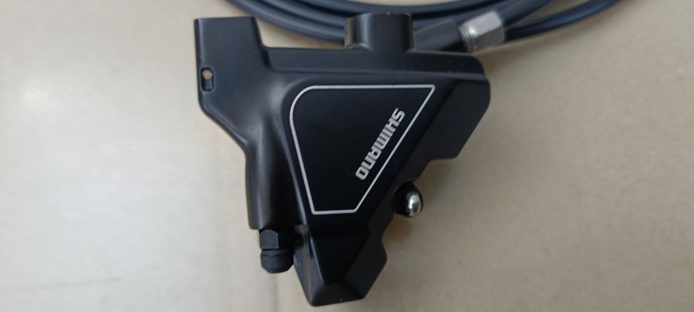 Shimano BR-UR300 zacisk hamulca z przewodem.