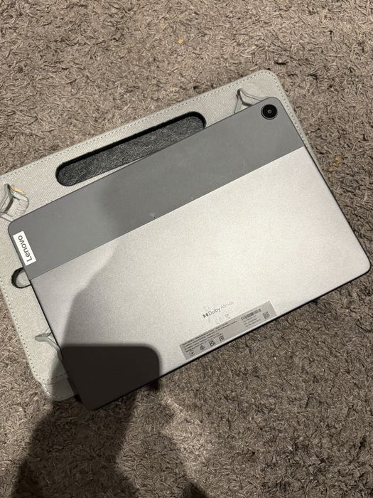 Tablet Lenovo 32g. Novo