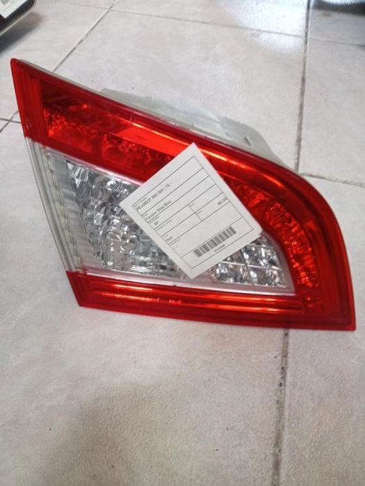 Farolim esquerdo da mala Peugeot 508 SW / 9686780580