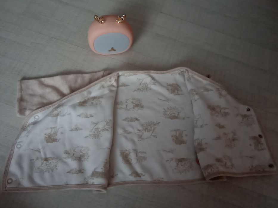 Ciepły sweter niemowlęcy rozpinany Disney