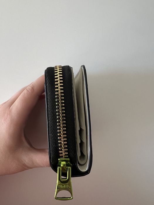 Carteira ByL preta (efeito pele de crocodilo)